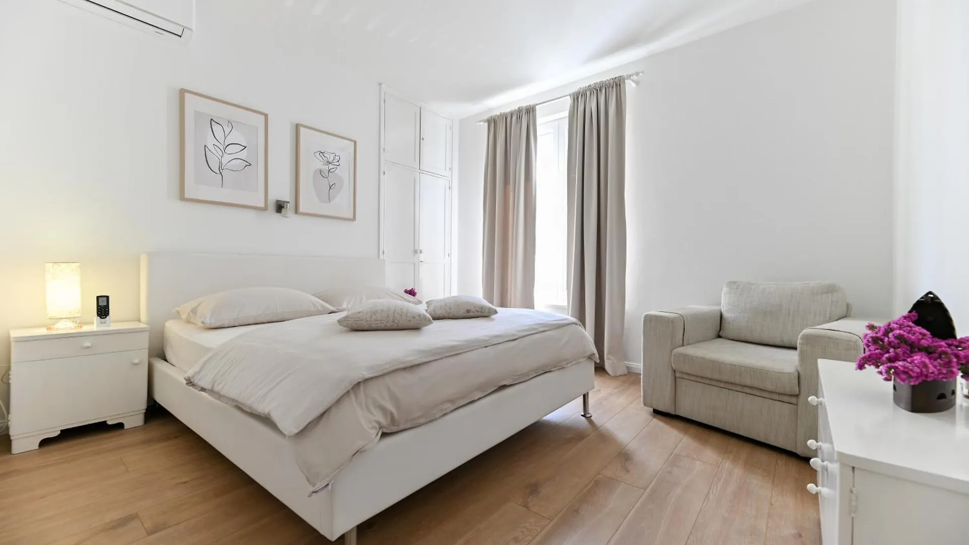 Near Zadar City Center Apartment With Free Parking And Air Condition In Each Room