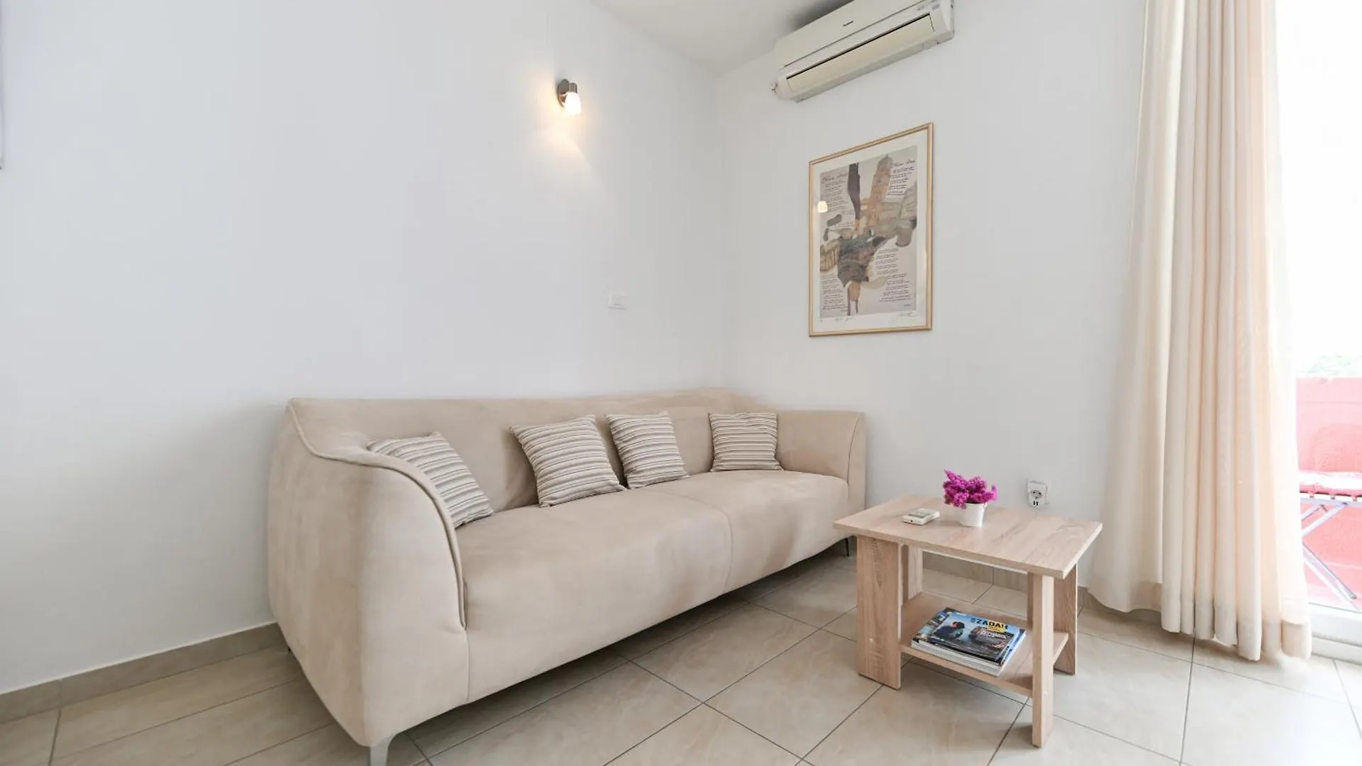 Near Zadar City Center Apartment With Free Parking And Air Condition In Each Room