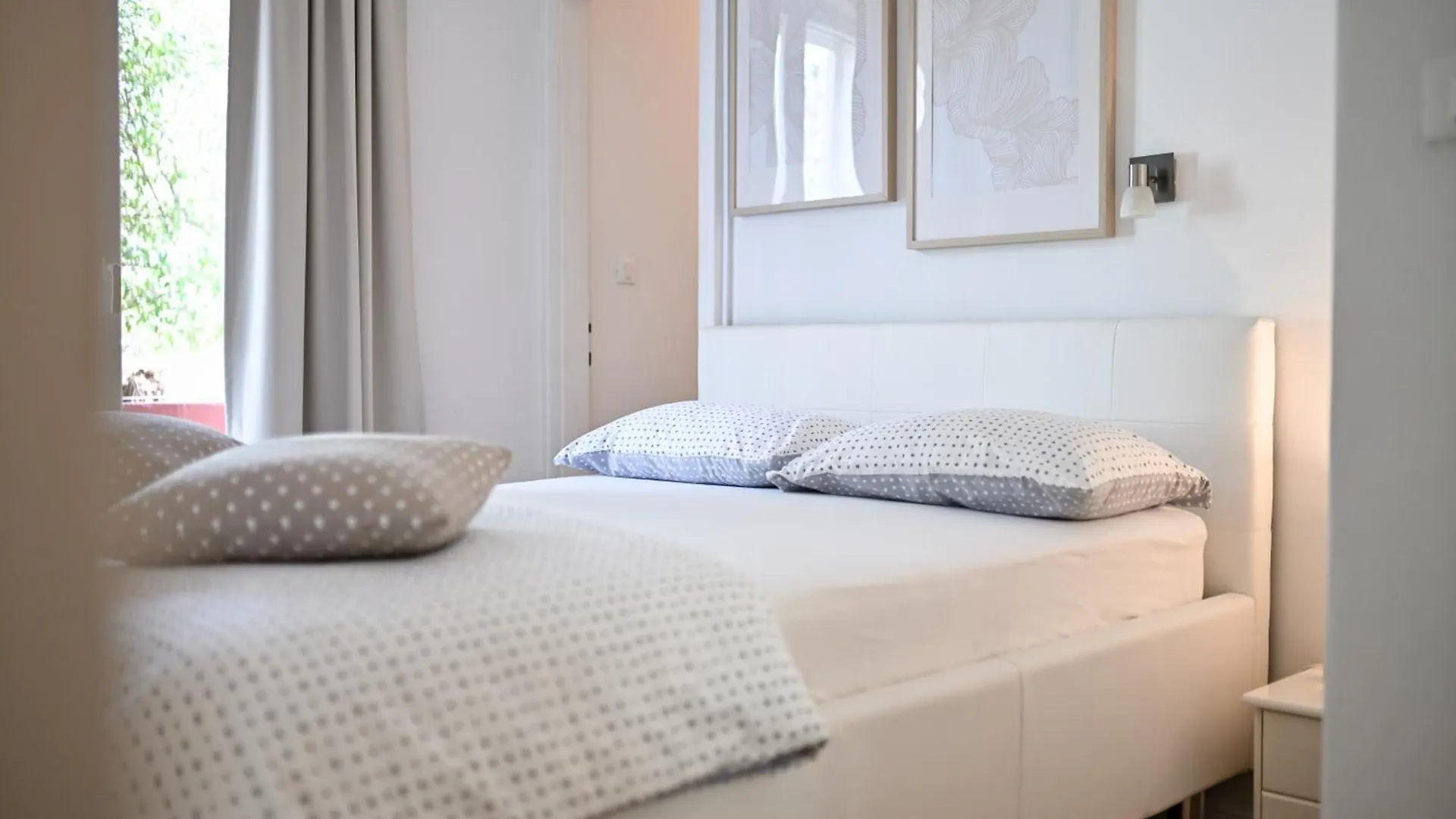 Near Zadar City Center Apartment With Free Parking And Air Condition In Each Room