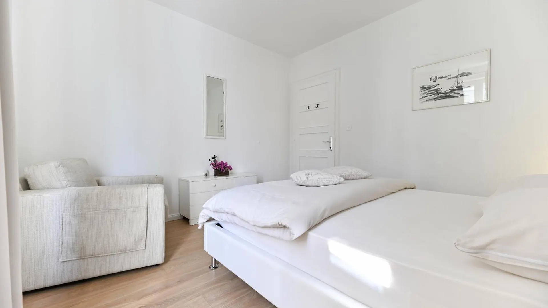 Near Zadar City Center Apartment With Free Parking And Air Condition In Each Room